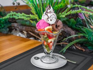 waffle king cafe bodrum - dondurma karışık meyveli